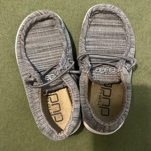 Toddler hey dudes size 8